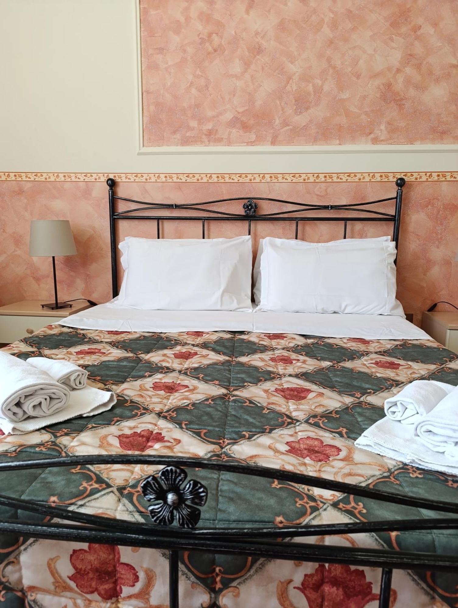 Hostel Il Tetto Мельфи Экстерьер фото